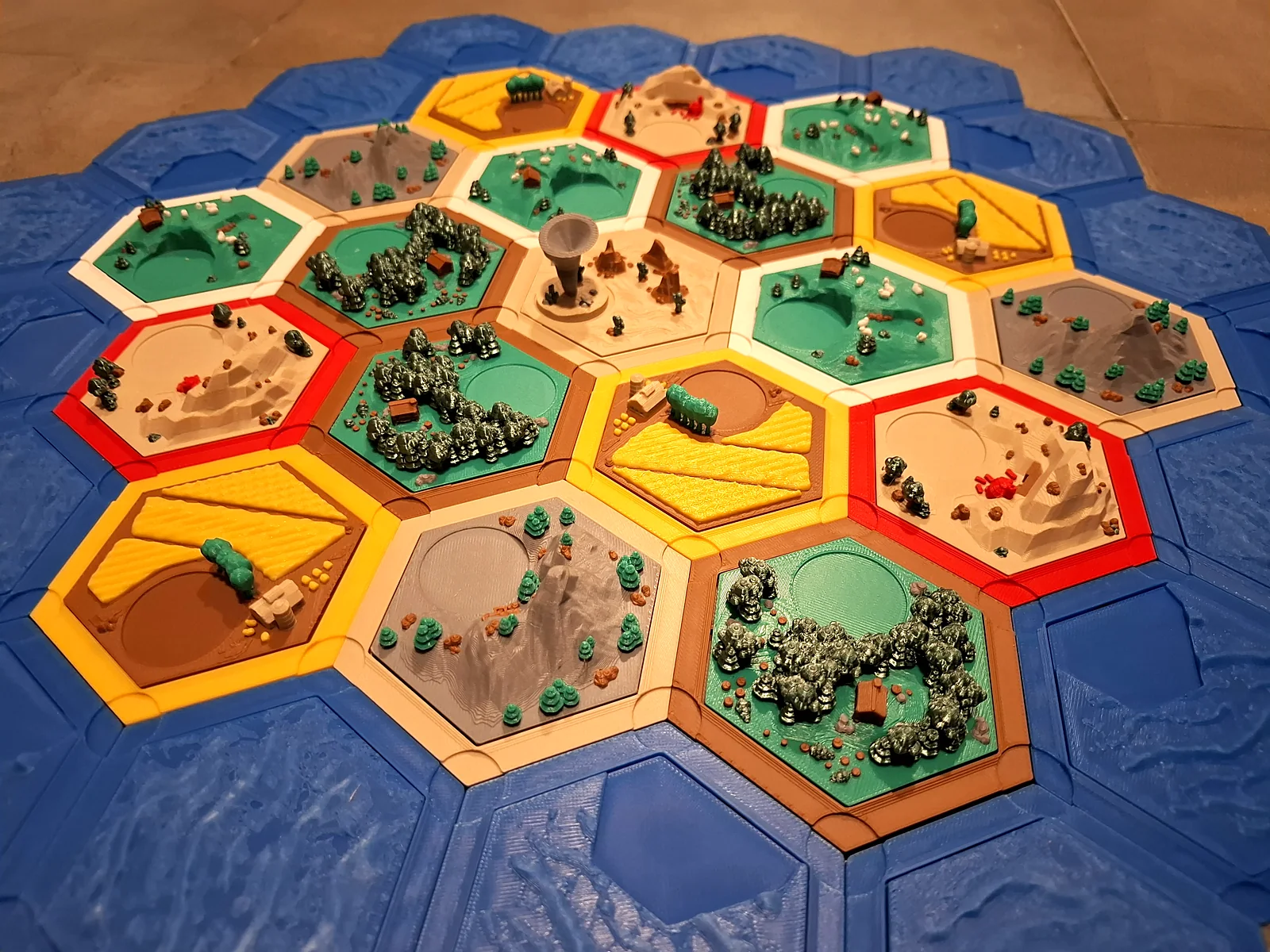 Tablero hexagonal de juego de mesa impreso en 3D a todo color con relieve